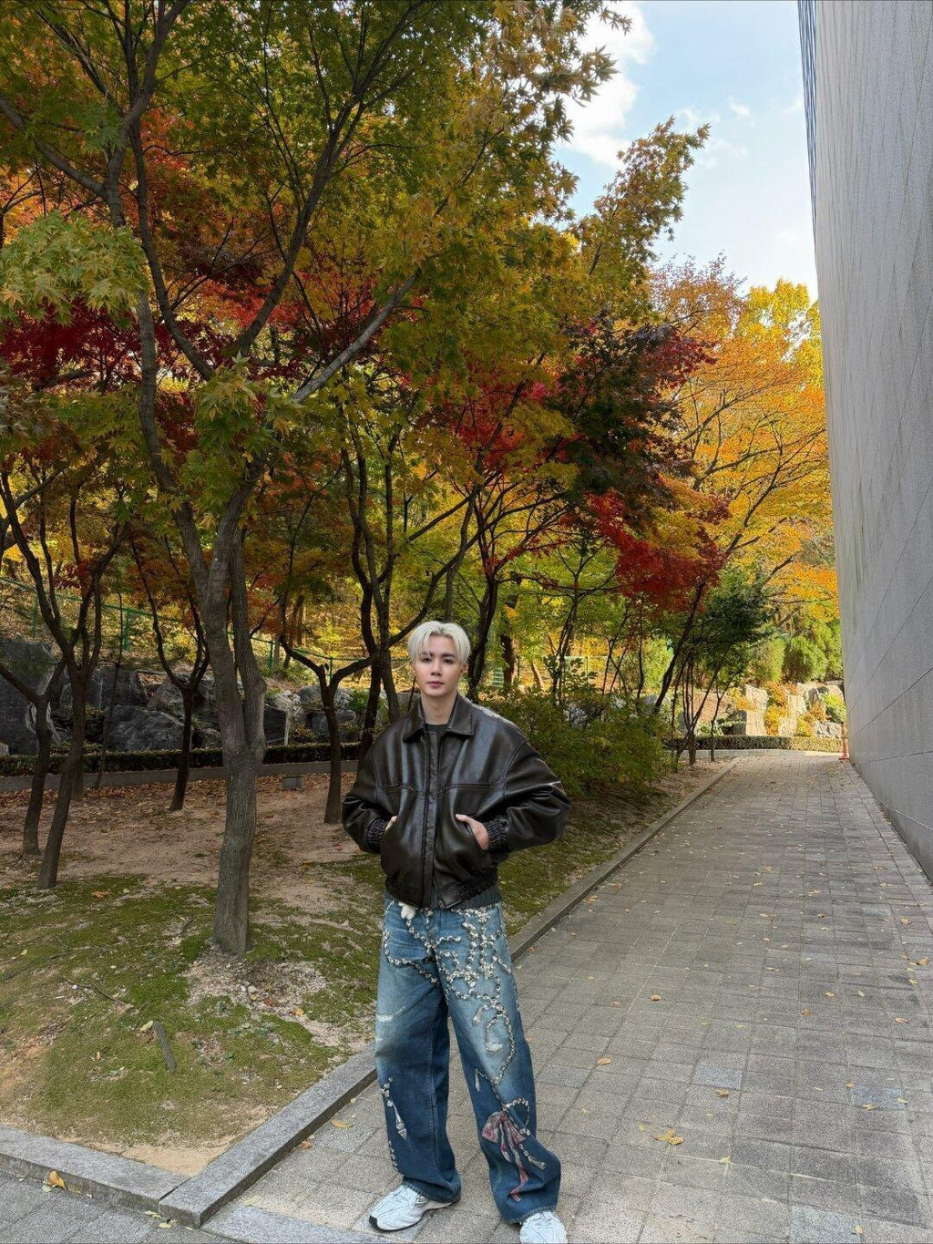 Unorthodox x AS TROMPE-L’ŒIL jeans - 1981 - printed high-rise wide-leg jeans