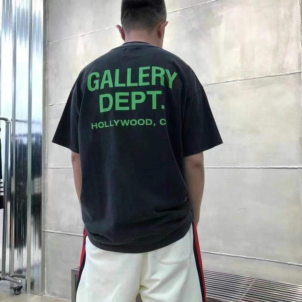 (SS22) Vintage Souvenir Gallery Dept Tee